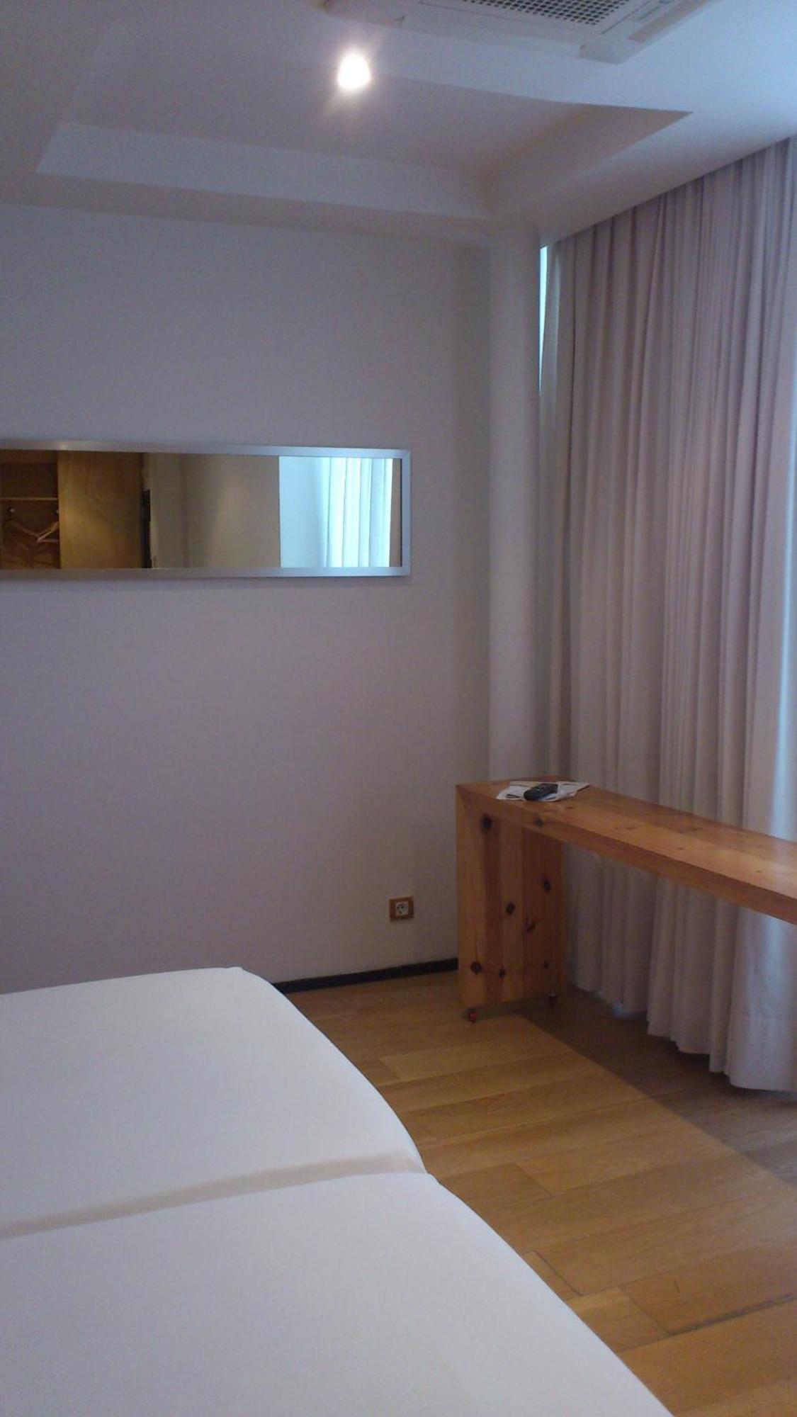 Hotel La Plaza II Luanco Esterno foto