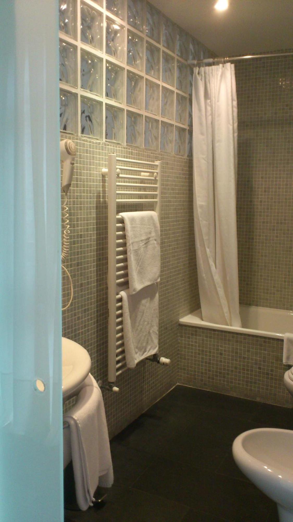 Hotel La Plaza II Luanco Esterno foto